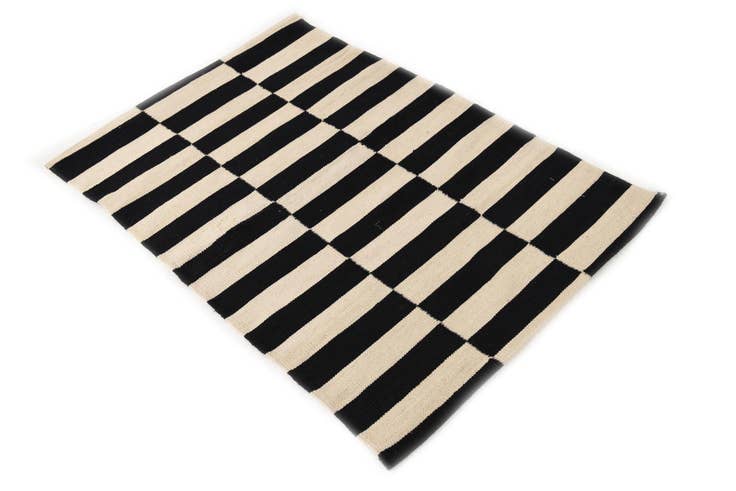 Detail image of 2' 8 x 3' 9 Hand Woven Kilim Modern Wool Rug