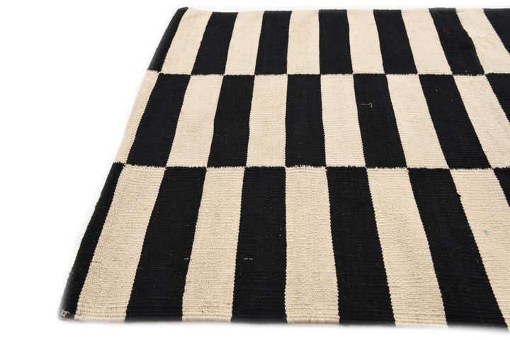 2' 8 x 3' 9 Hand Woven Kilim Modern Wool Rug