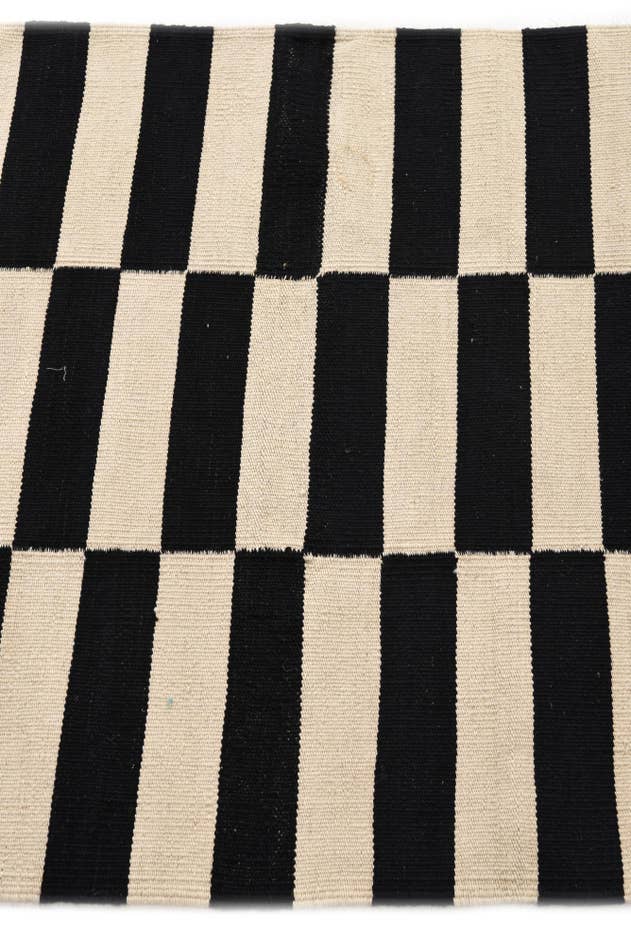 Detail image of 2' 8 x 3' 9 Hand Woven Kilim Modern Wool Rug