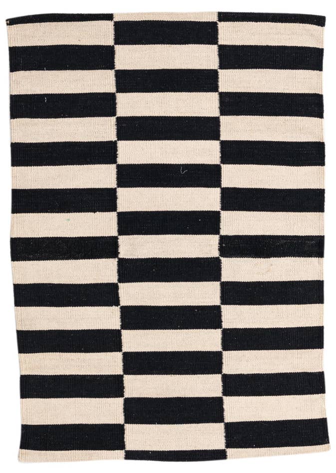 Detail image of 2' 8 x 3' 9 Hand Woven Kilim Modern Wool Rug