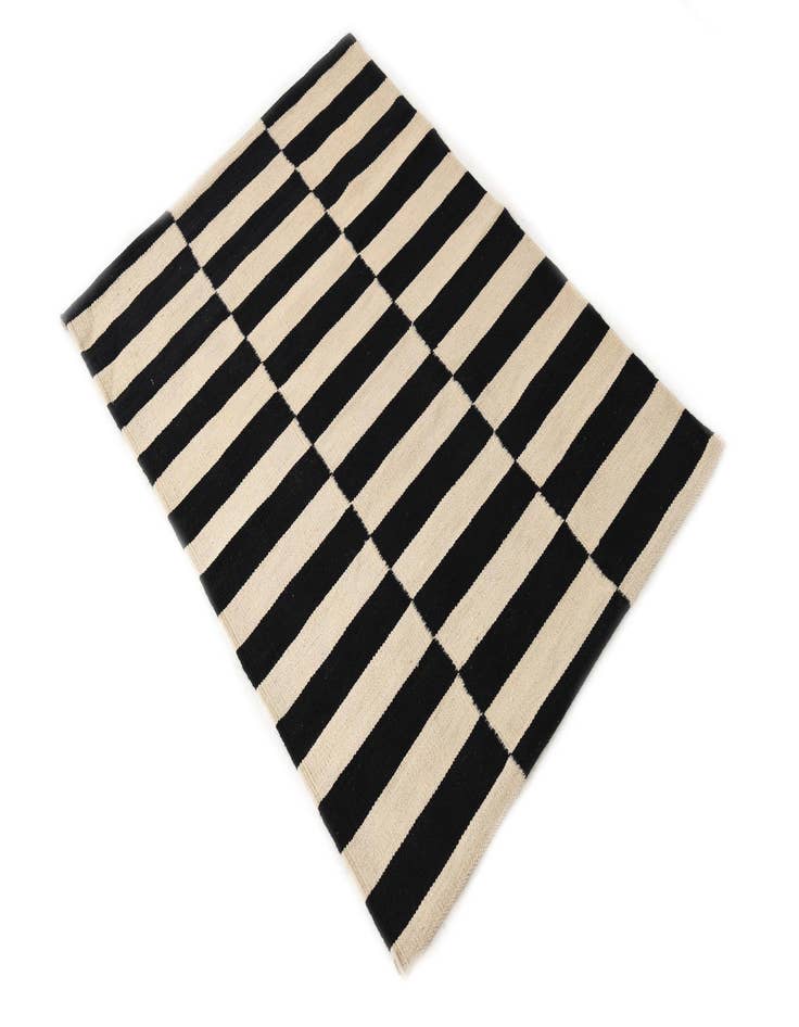 Detail image of 2' 9 x 3' 10  Hand Woven Kilim Modern Wool Rug