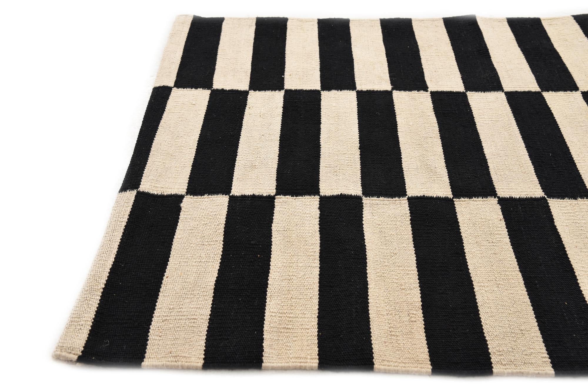 2' 9 x 3' 10 Hand Woven Kilim Modern Wool Rug