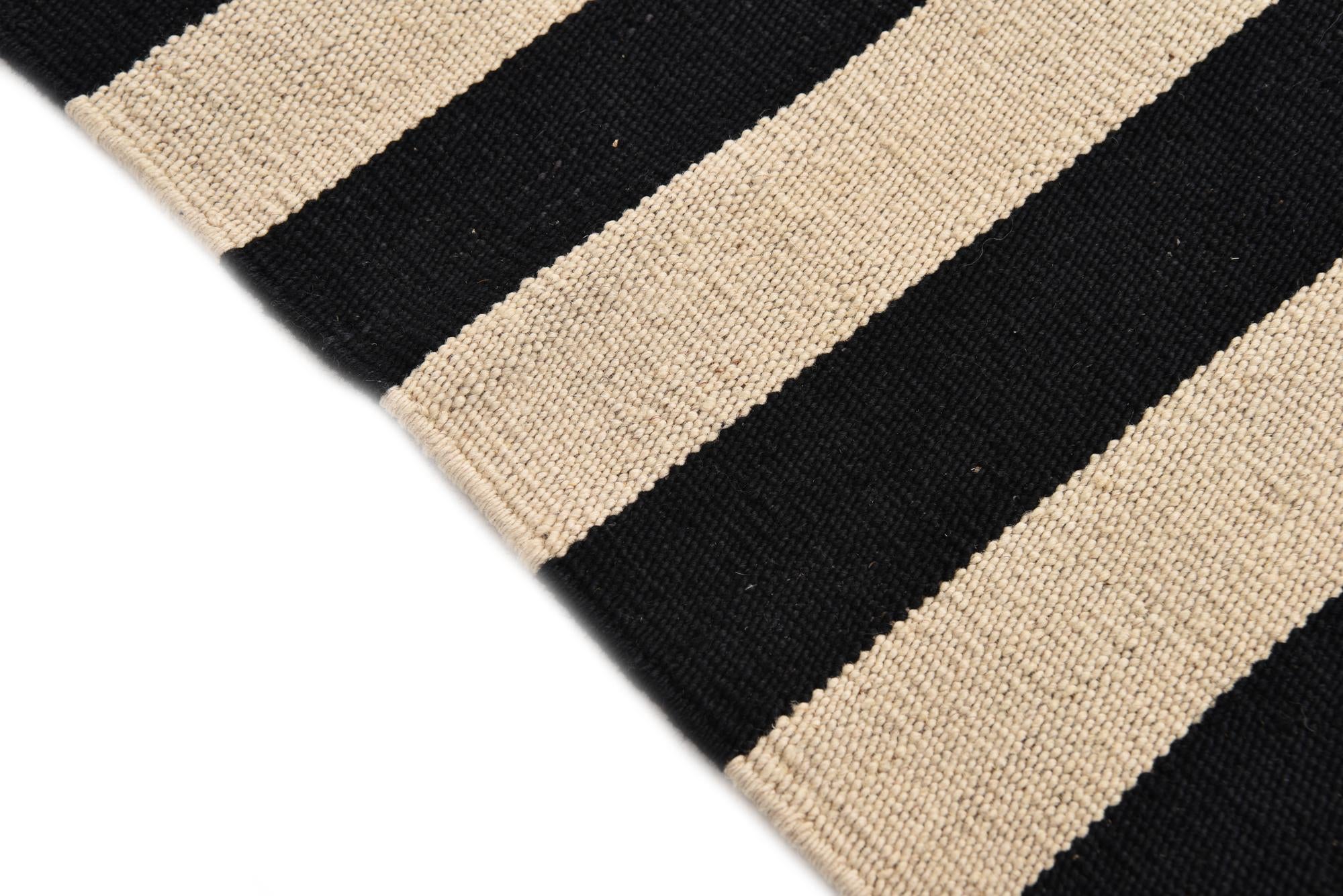 2' 9 x 3' 10 Hand Woven Kilim Modern Wool Rug
