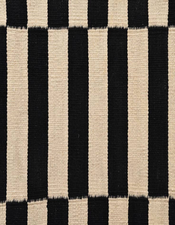 Detail image of 2' 9 x 3' 10  Hand Woven Kilim Modern Wool Rug