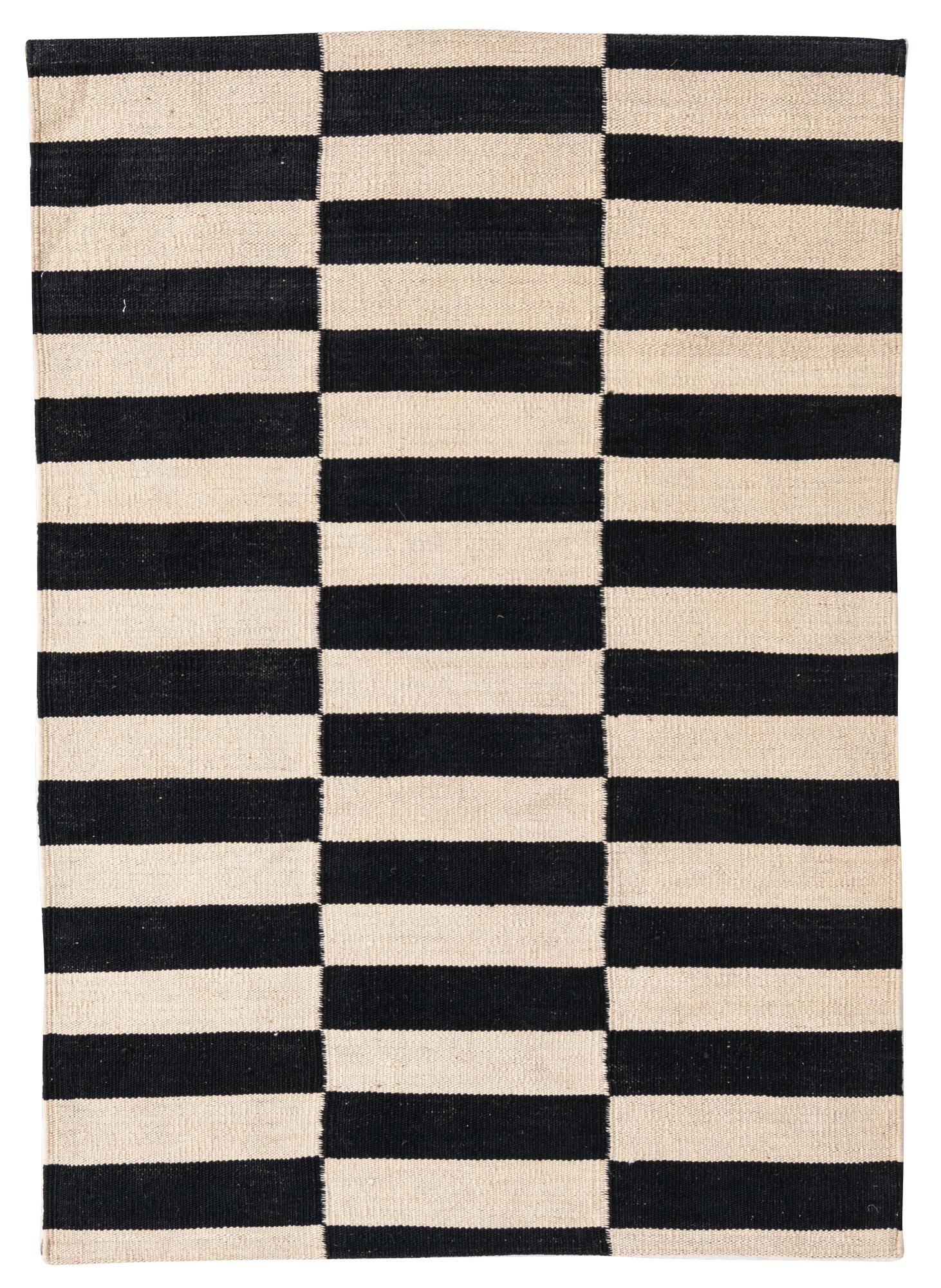 2' 9 x 3' 10 Hand Woven Kilim Modern Wool Rug