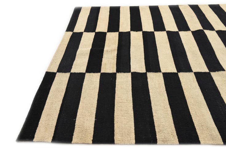 Detail image of 3' 5 x 4' 10 Hand Woven Kilim Modern Wool Rug