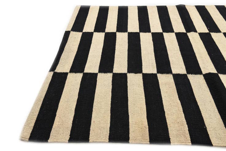 Detail image of 3' 5 x 4' 8 Hand Woven Kilim Modern Wool Rug