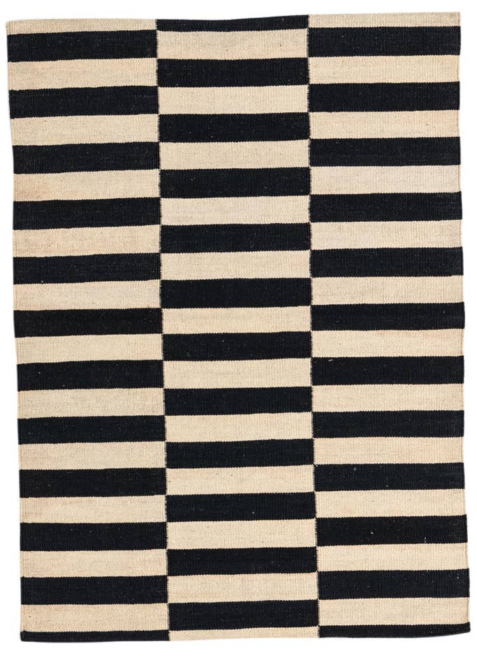 Detail image of 3' 5 x 4' 8 Hand Woven Kilim Modern Wool Rug