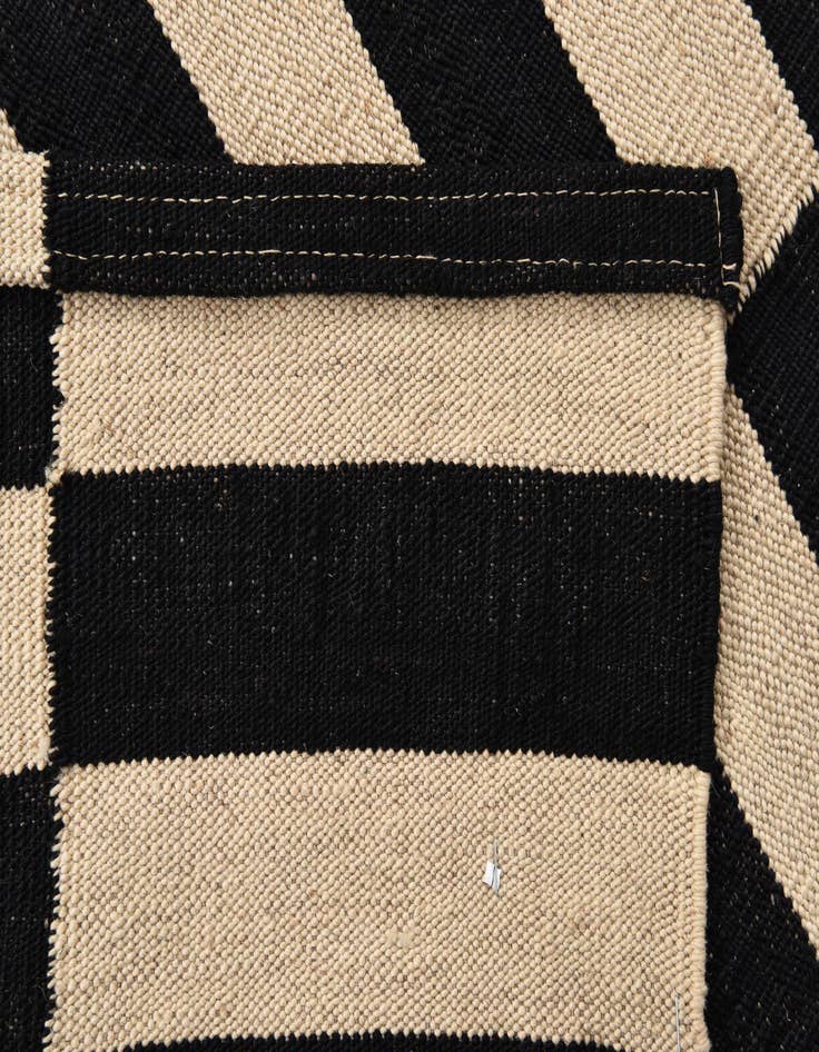 Detail image of 2' 9 x 3' 9  Hand Woven Kilim Modern Wool Rug