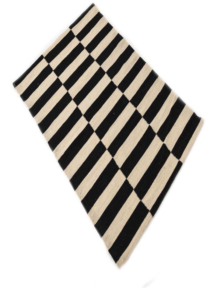 Detail image of 2' 6 x 3' 9  Hand Woven Kilim Modern Wool Rug