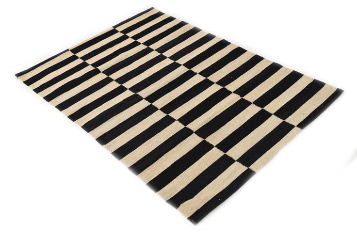 Detail image of 3' 4 x 4' 10 Hand Woven Kilim Modern Wool Rug