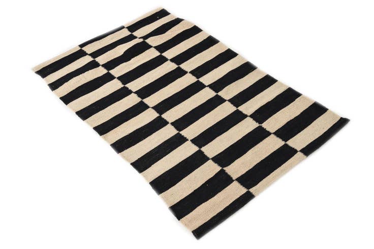 Detail image of 2' 6 x 4' Hand Woven Kilim Modern Wool Rug