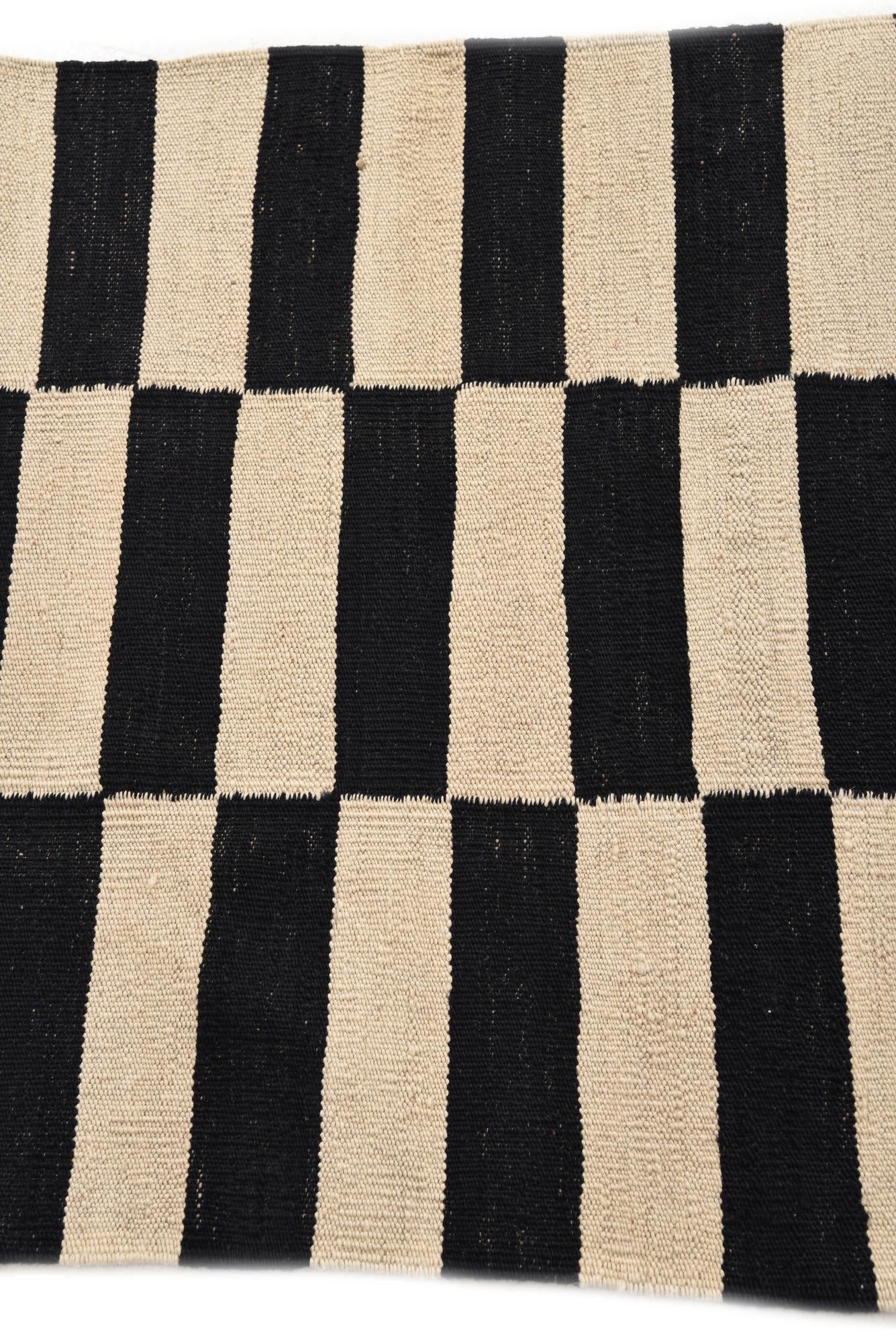 2' 6 x 4' Hand Woven Kilim Modern Wool Rug