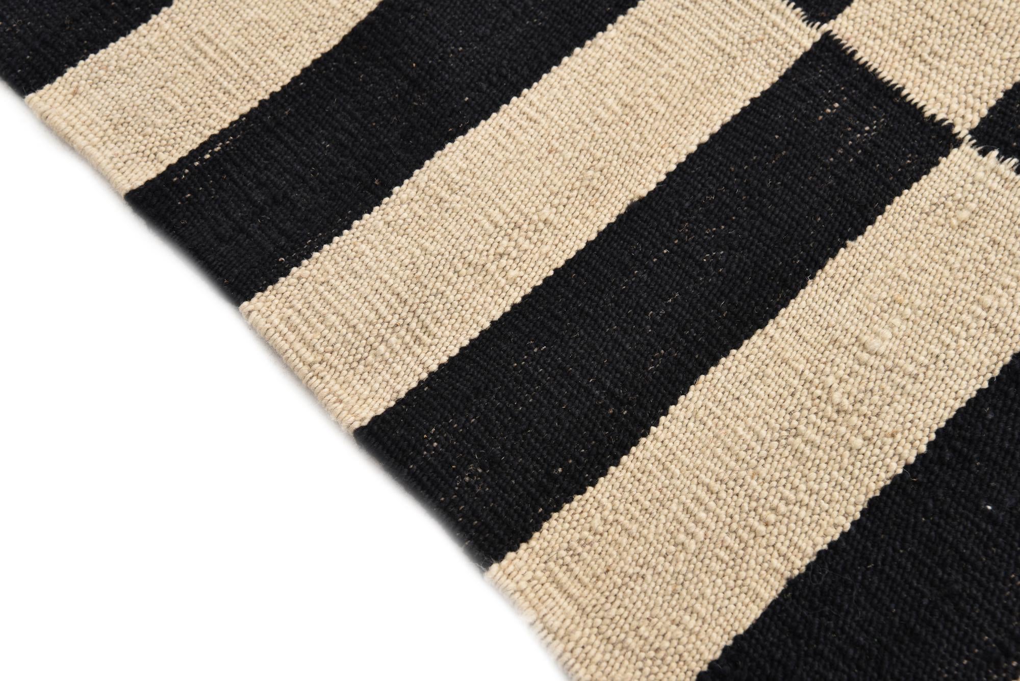 2' 6 x 4' Hand Woven Kilim Modern Wool Rug