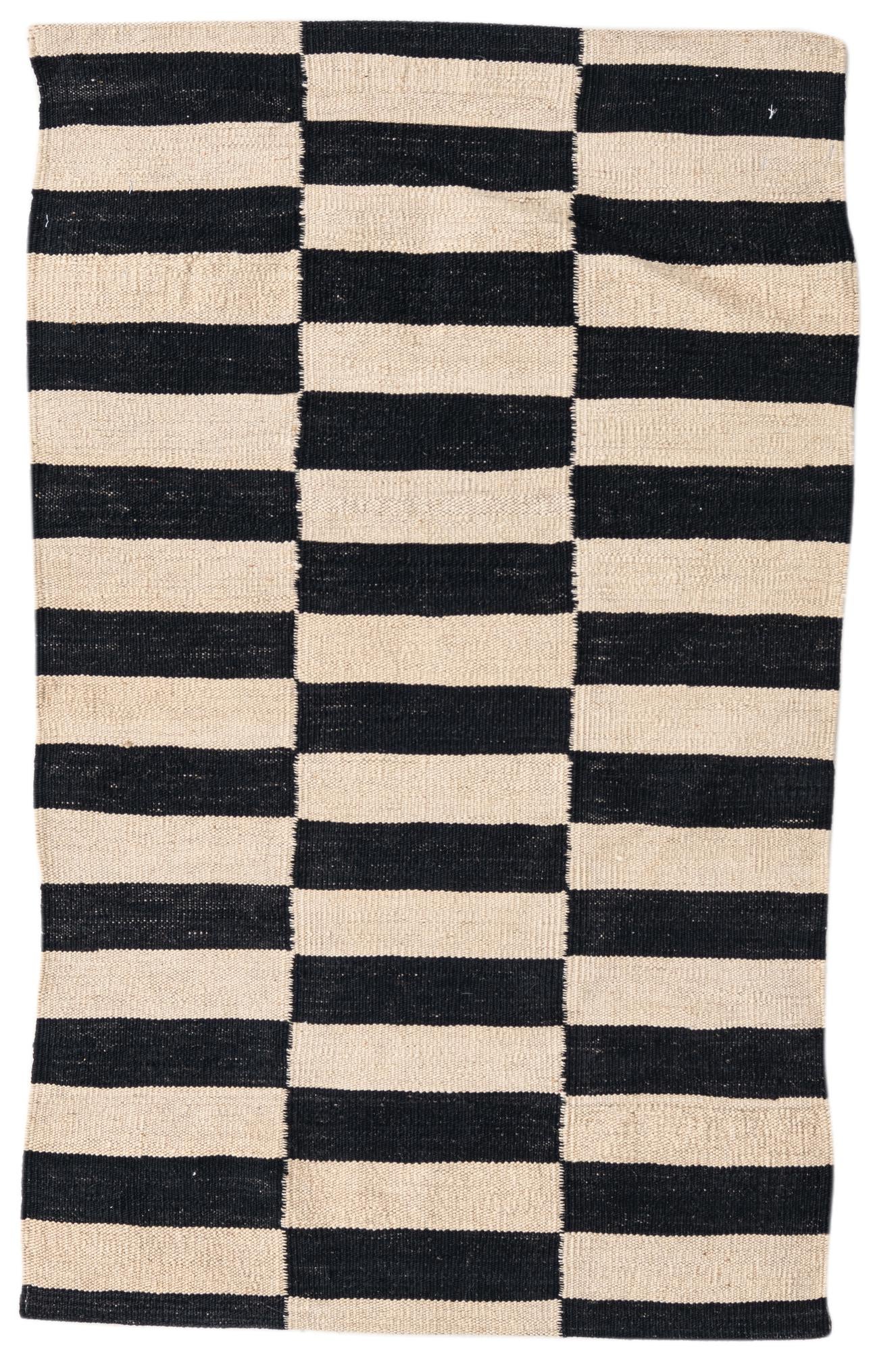 2' 6 x 4' Hand Woven Kilim Modern Wool Rug