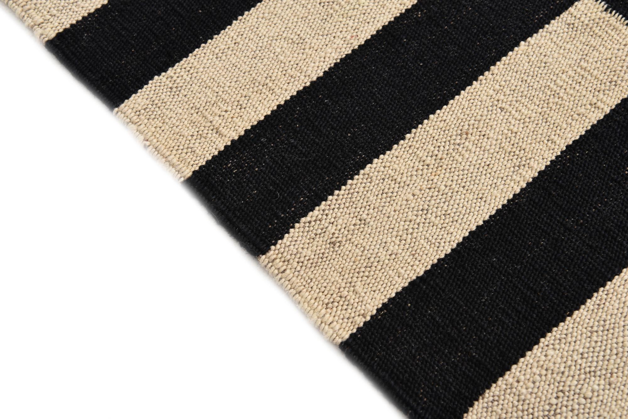 2' 8 x 3' 10 Hand Woven Kilim Modern Wool Rug