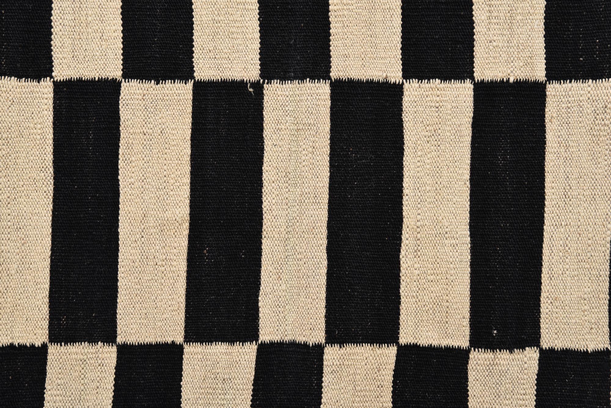 2' 8 x 3' 10 Hand Woven Kilim Modern Wool Rug