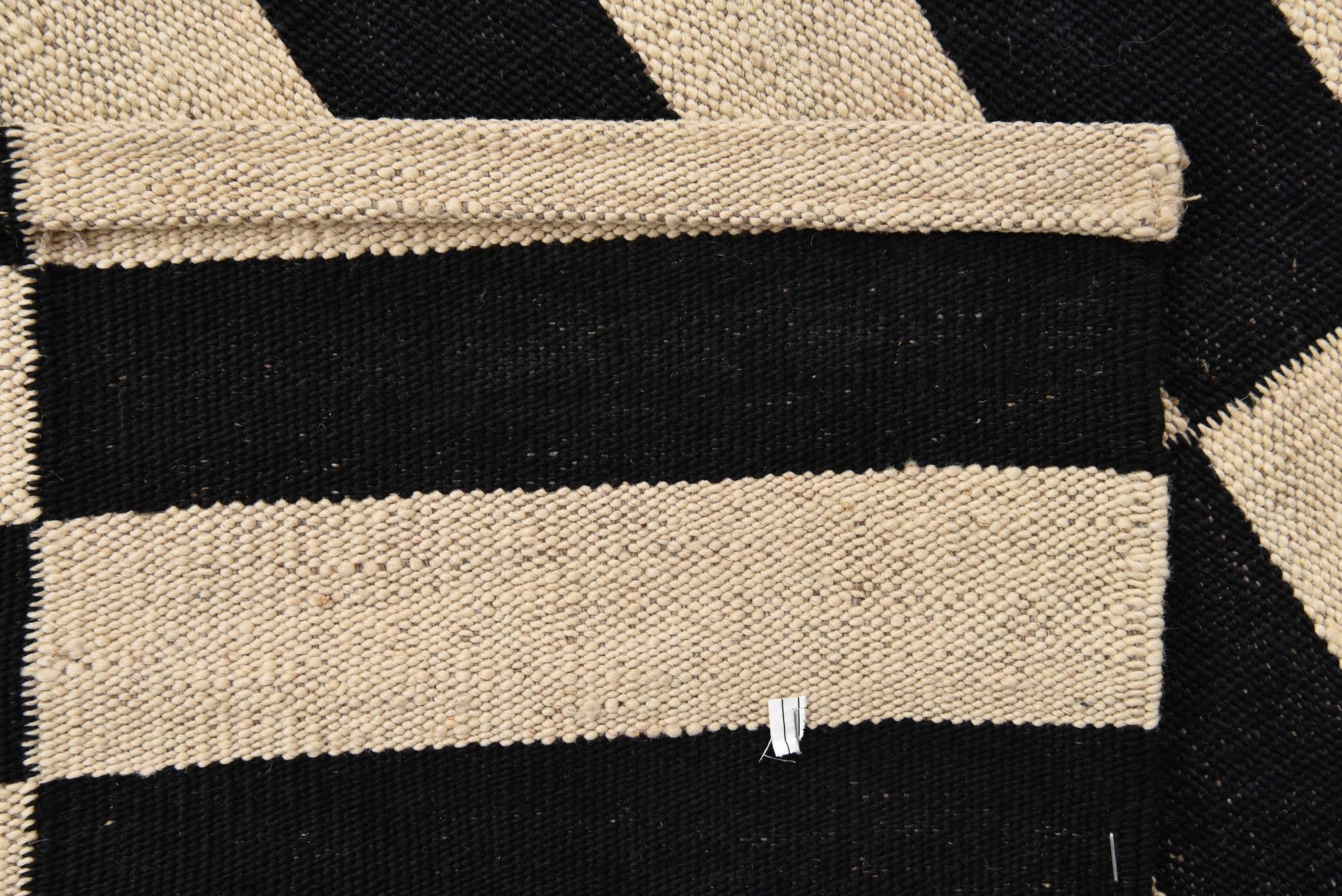 2' 8 x 3' 10 Hand Woven Kilim Modern Wool Rug