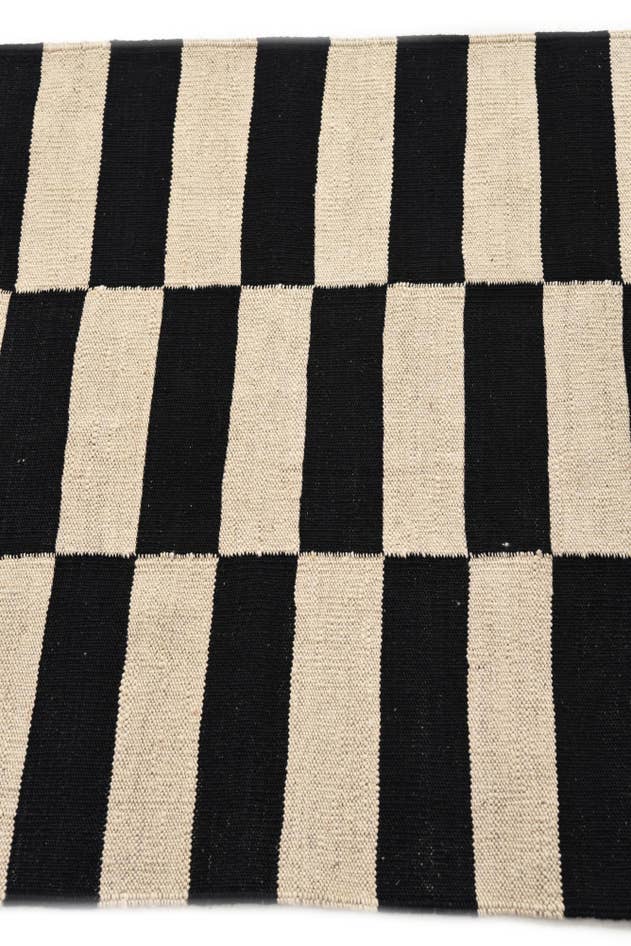 Detail image of 2' 8 x 3' 10 Hand Woven Kilim Modern Wool Rug