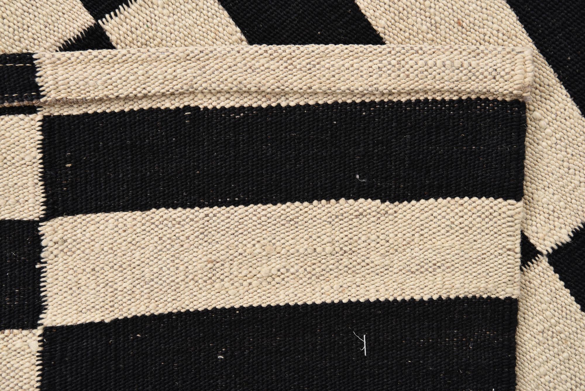 2' 8 x 3' 10 Hand Woven Kilim Modern Wool Rug