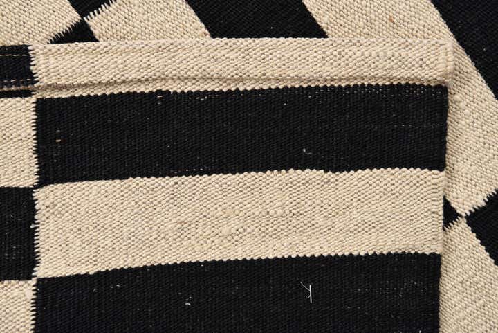 2' 8 x 3' 10 Hand Woven Kilim Modern Wool Rug