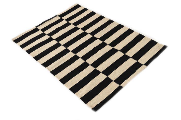 Detail image of 2' 9 x 3' 10 Hand Woven Kilim Modern Wool Rug