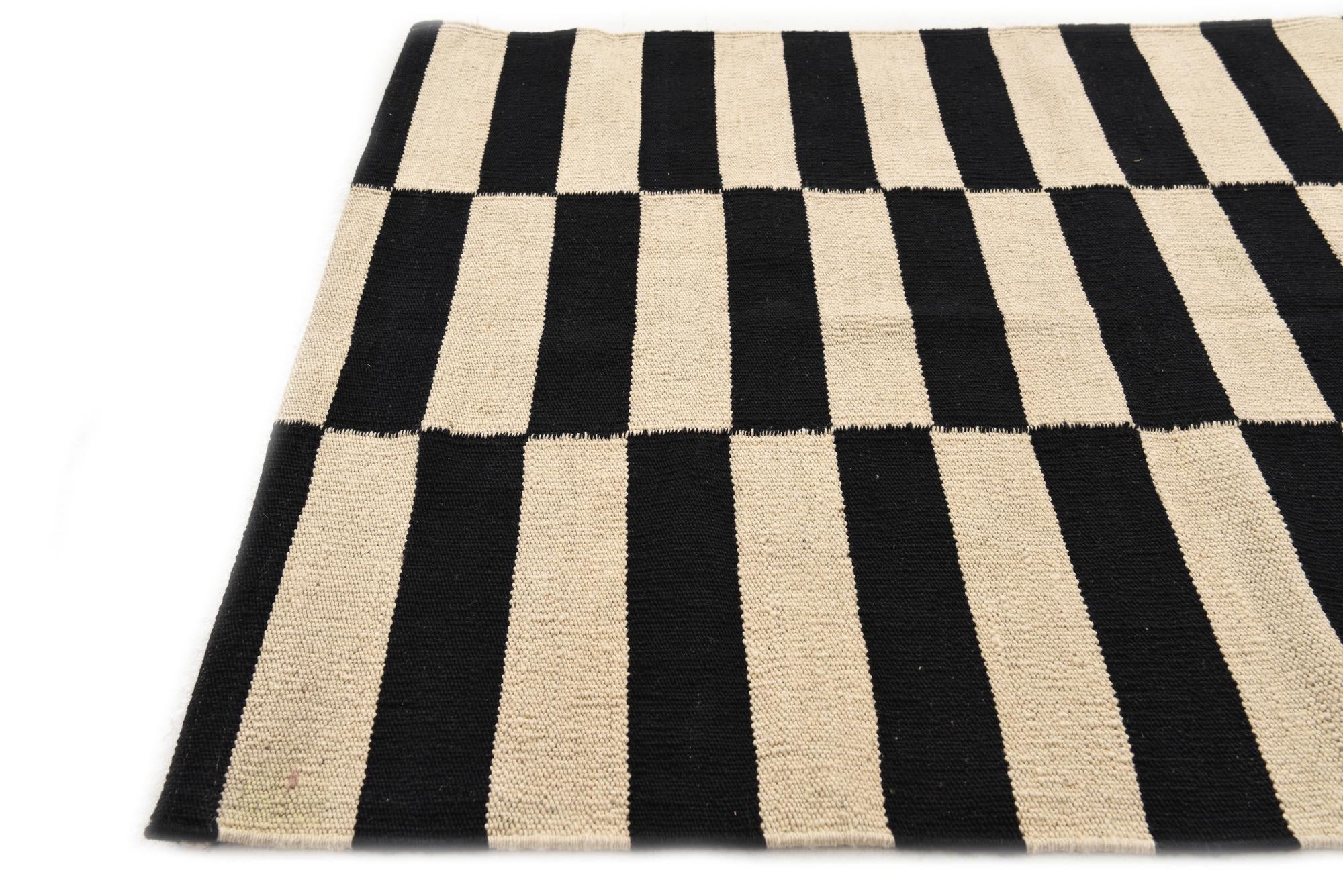 2' 9 x 3' 10 Hand Woven Kilim Modern Wool Rug