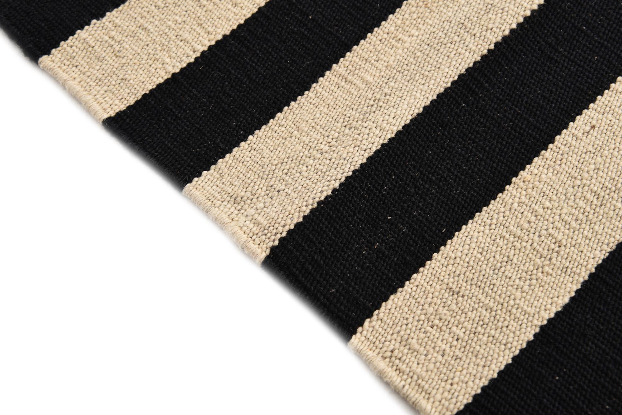 2' 9 x 3' 10 Hand Woven Kilim Modern Wool Rug