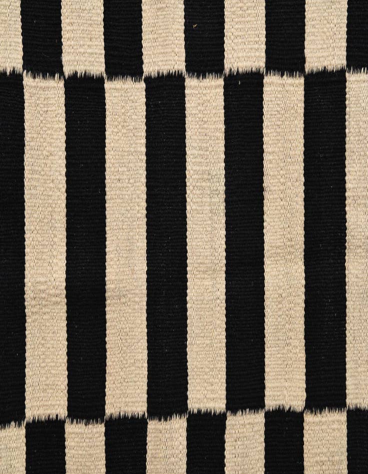 Detail image of 2' 9 x 3' 10  Hand Woven Kilim Modern Wool Rug