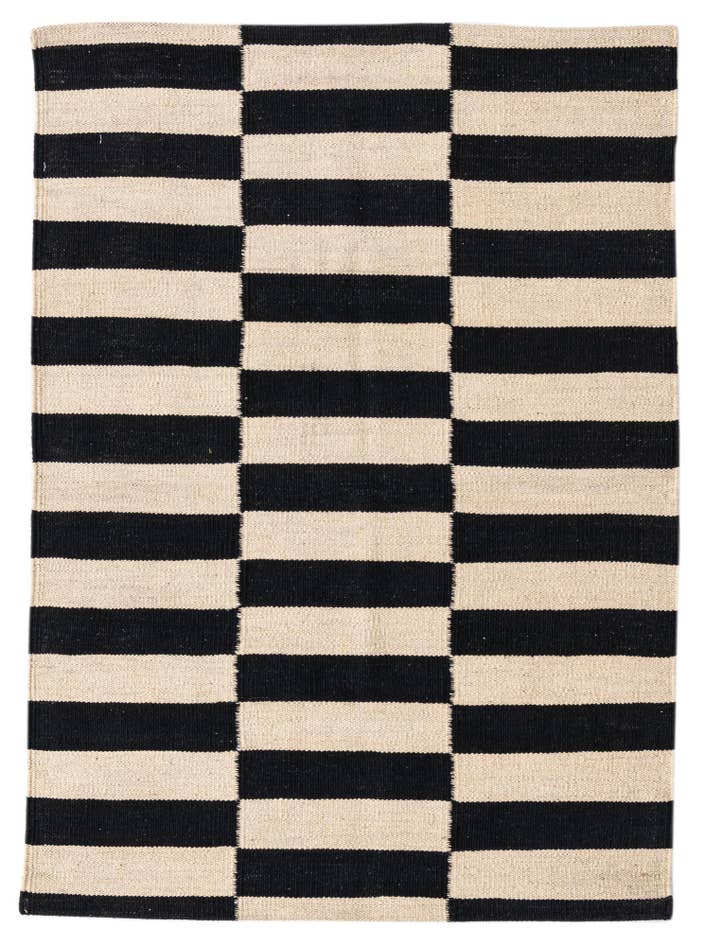 Detail image of 2' 9 x 3' 10 Hand Woven Kilim Modern Wool Rug