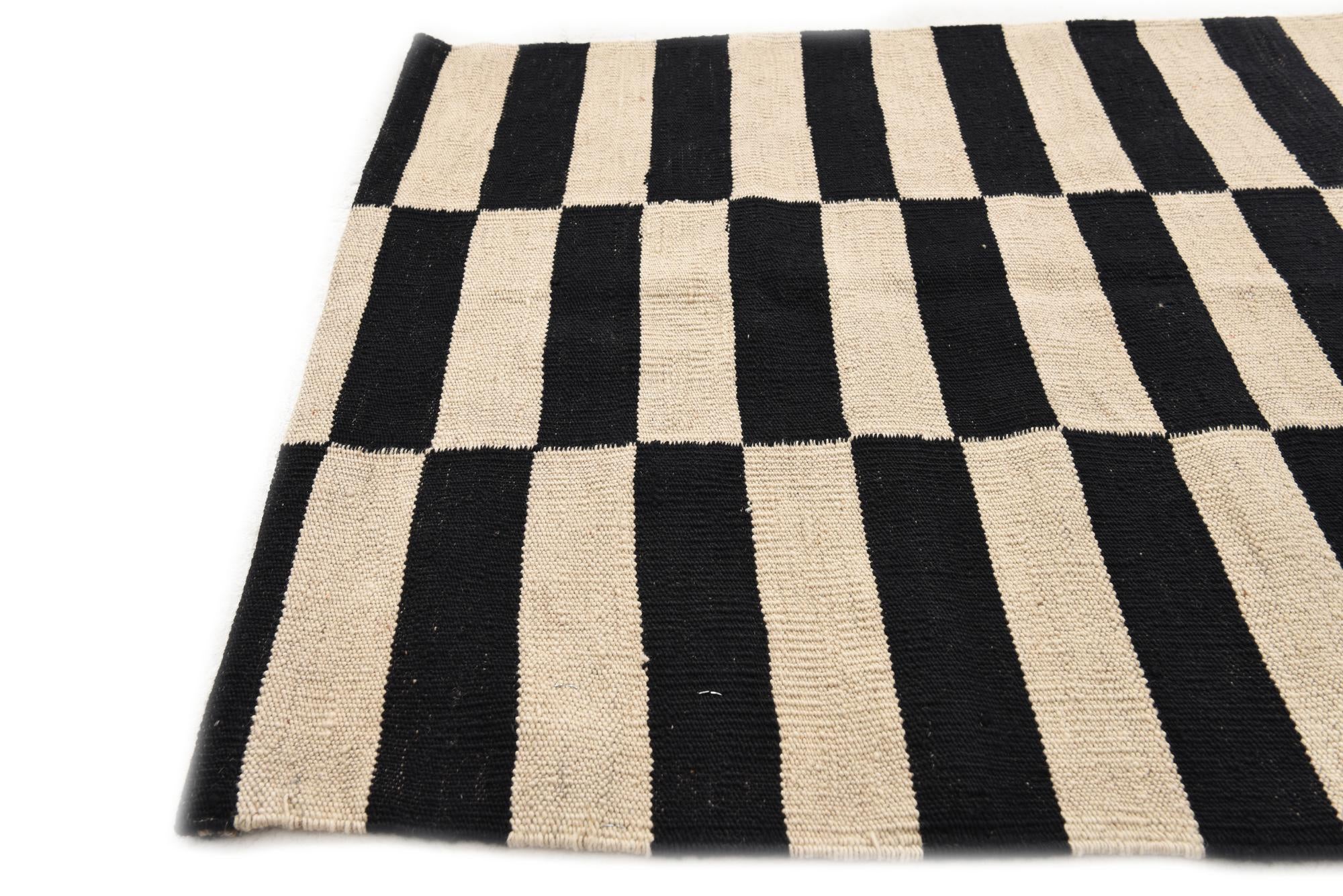 2' 8 x 3' 9 Hand Woven Kilim Modern Wool Rug