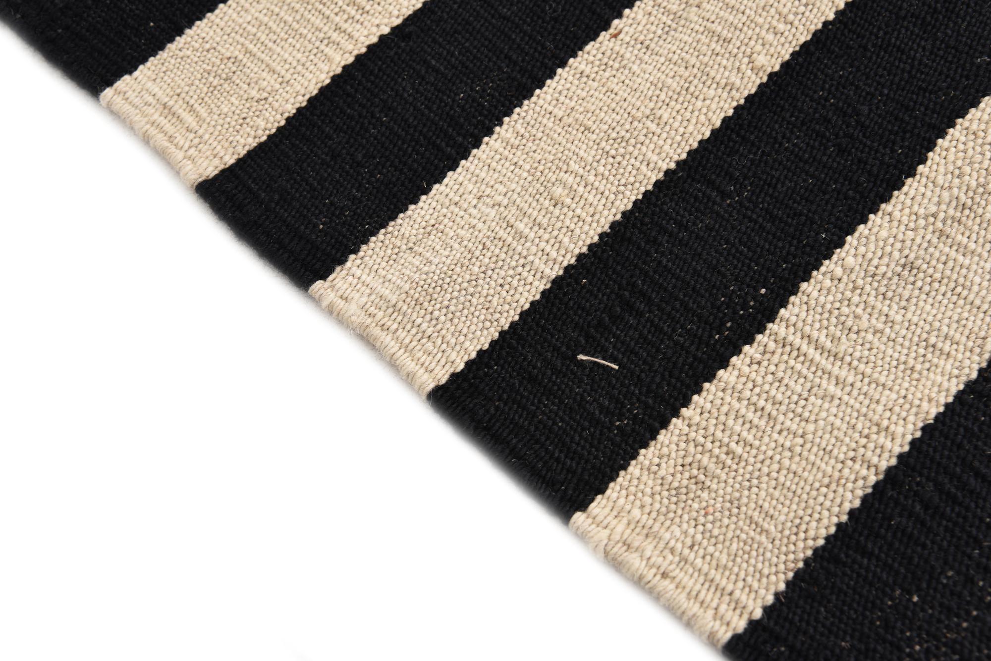 2' 8 x 3' 9 Hand Woven Kilim Modern Wool Rug