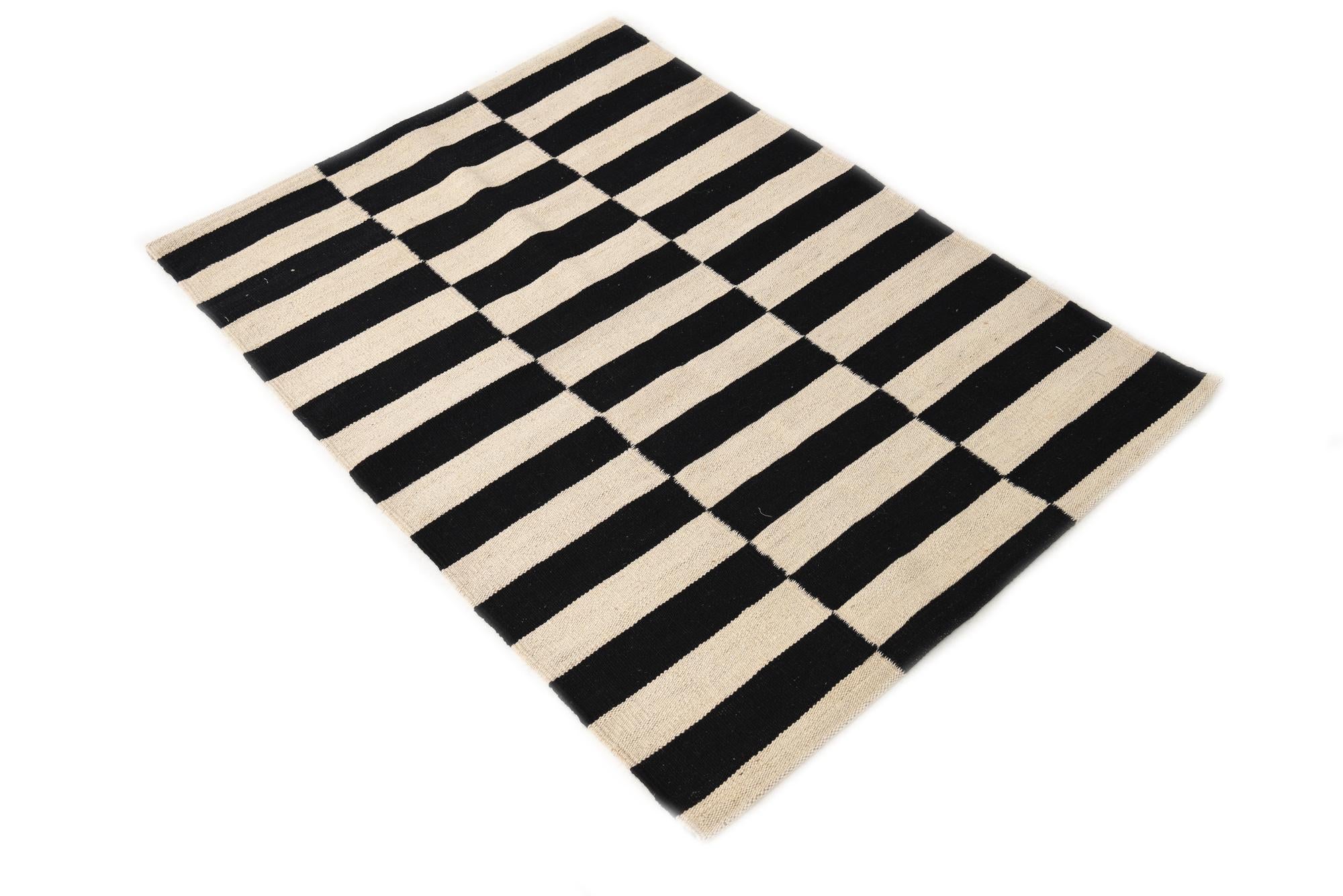 2' 8 x 3' 10 Hand Woven Kilim Modern Wool Rug