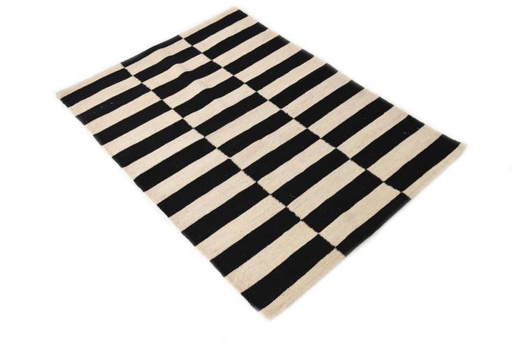 Detail image of 2' 8 x 3' 10 Hand Woven Kilim Modern Wool Rug