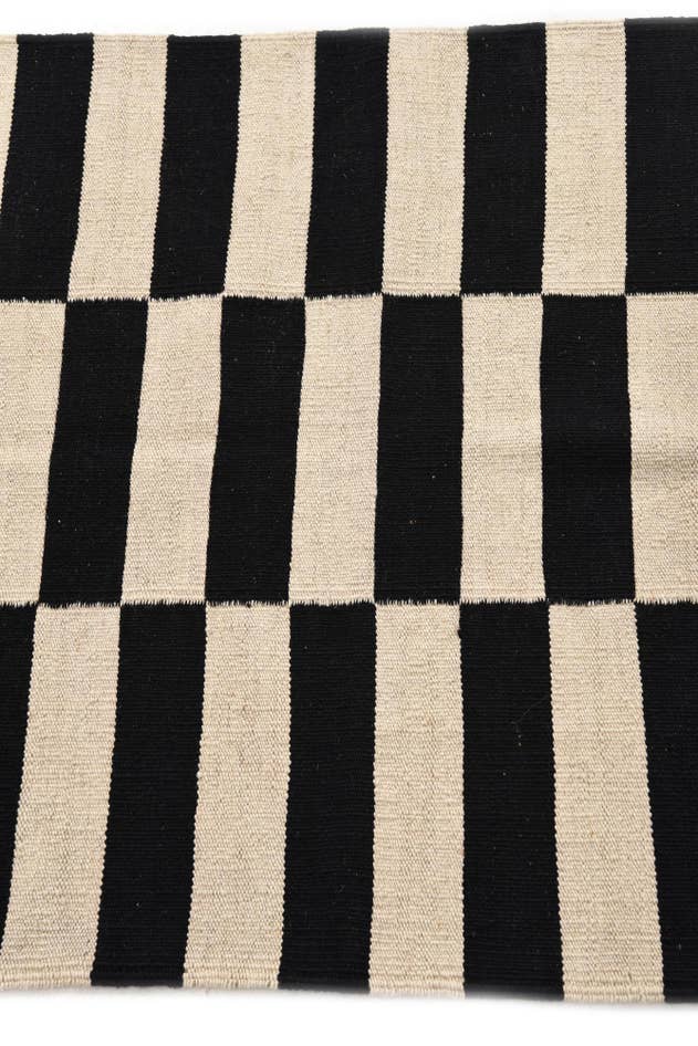 Detail image of 2' 8 x 3' 10 Hand Woven Kilim Modern Wool Rug