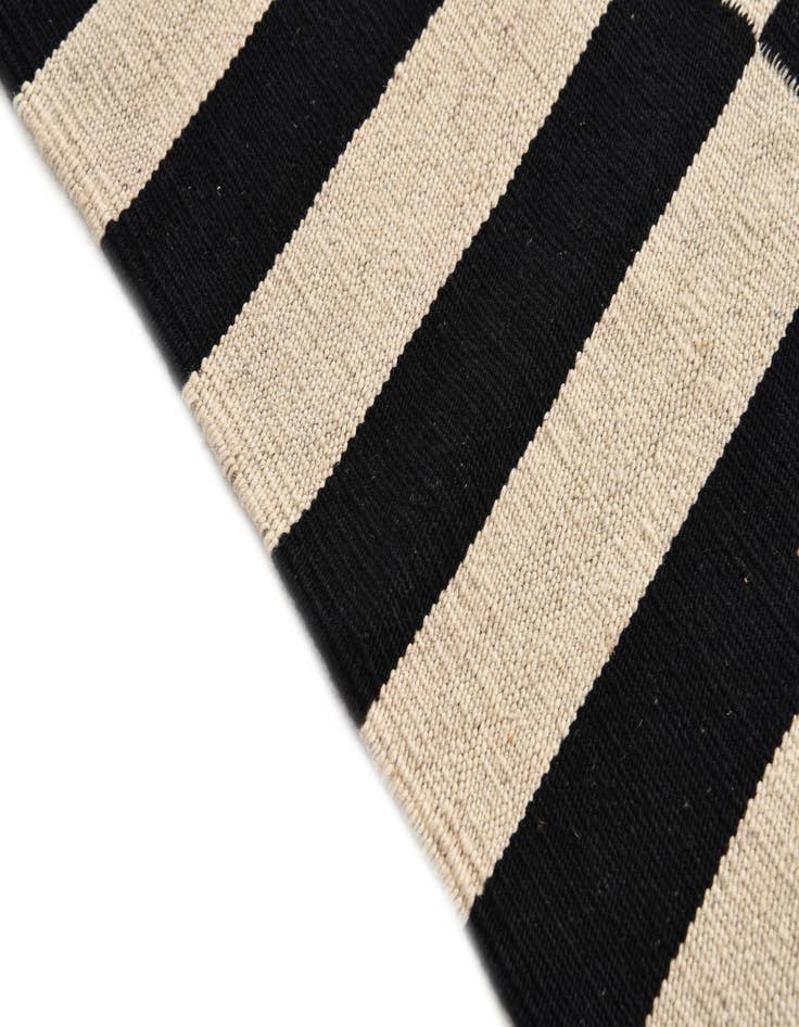 Detail image of 2' 8 x 3' 10  Hand Woven Kilim Modern Wool Rug