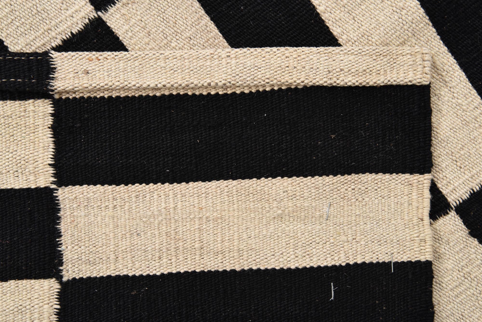 2' 8 x 3' 10 Hand Woven Kilim Modern Wool Rug