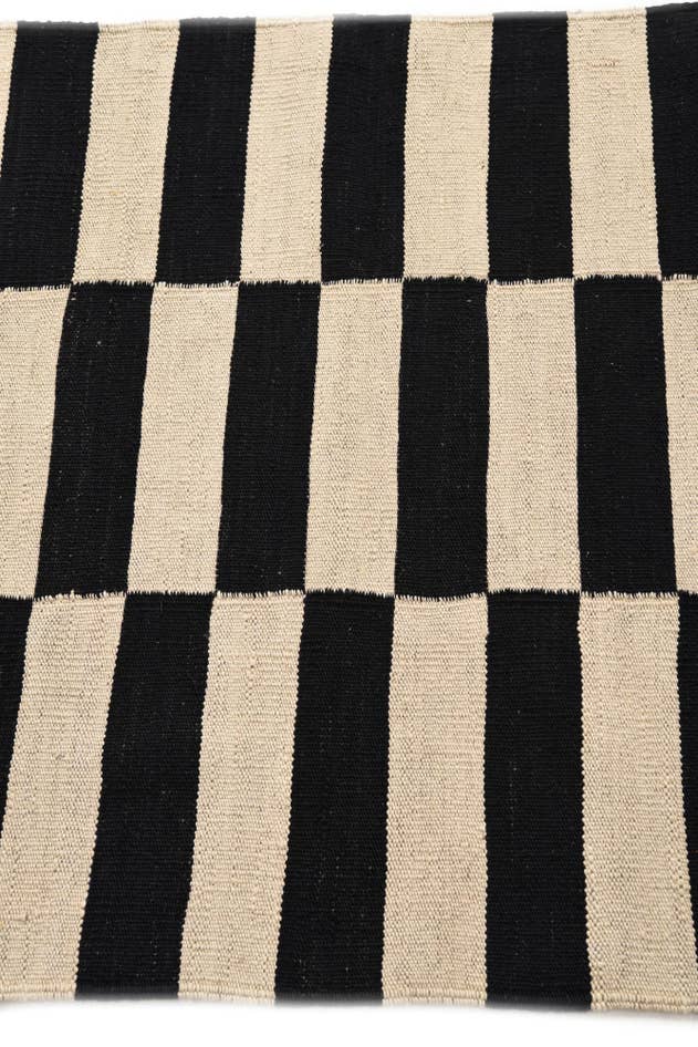Detail image of 2' 8 x 3' 10 Hand Woven Kilim Modern Wool Rug