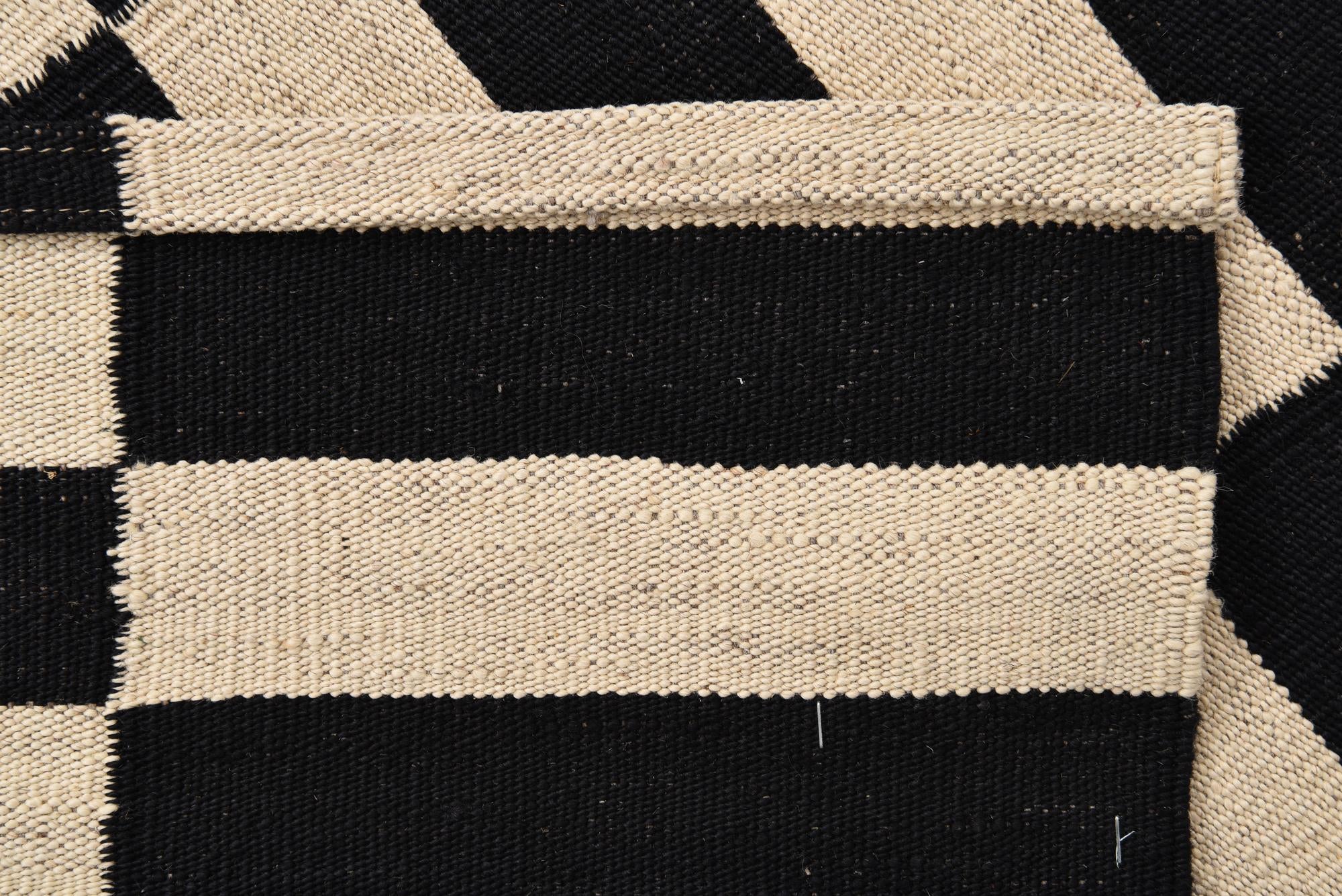 2' 8 x 3' 10 Hand Woven Kilim Modern Wool Rug