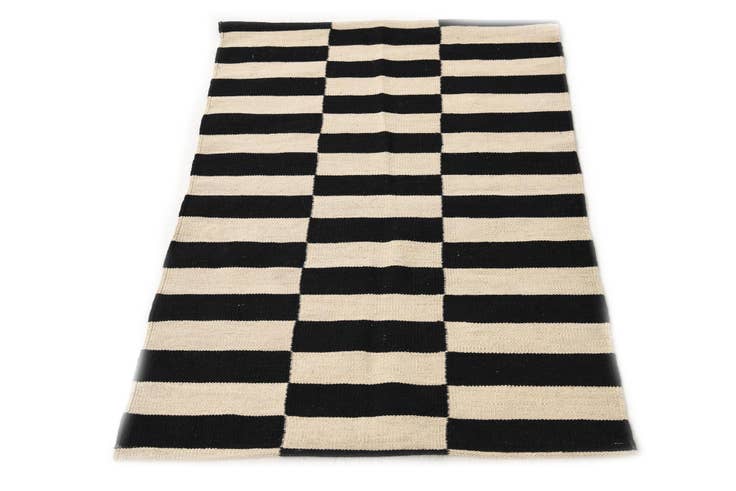 Detail image of 2' 7 x 3' 10 Hand Woven Kilim Modern Wool Rug