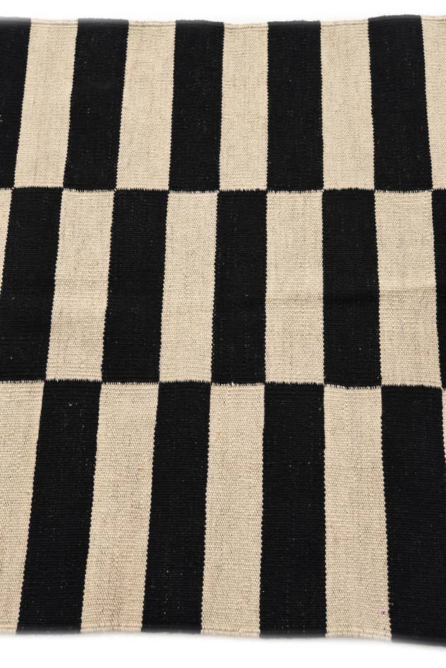Detail image of 2' 7 x 3' 10 Hand Woven Kilim Modern Wool Rug