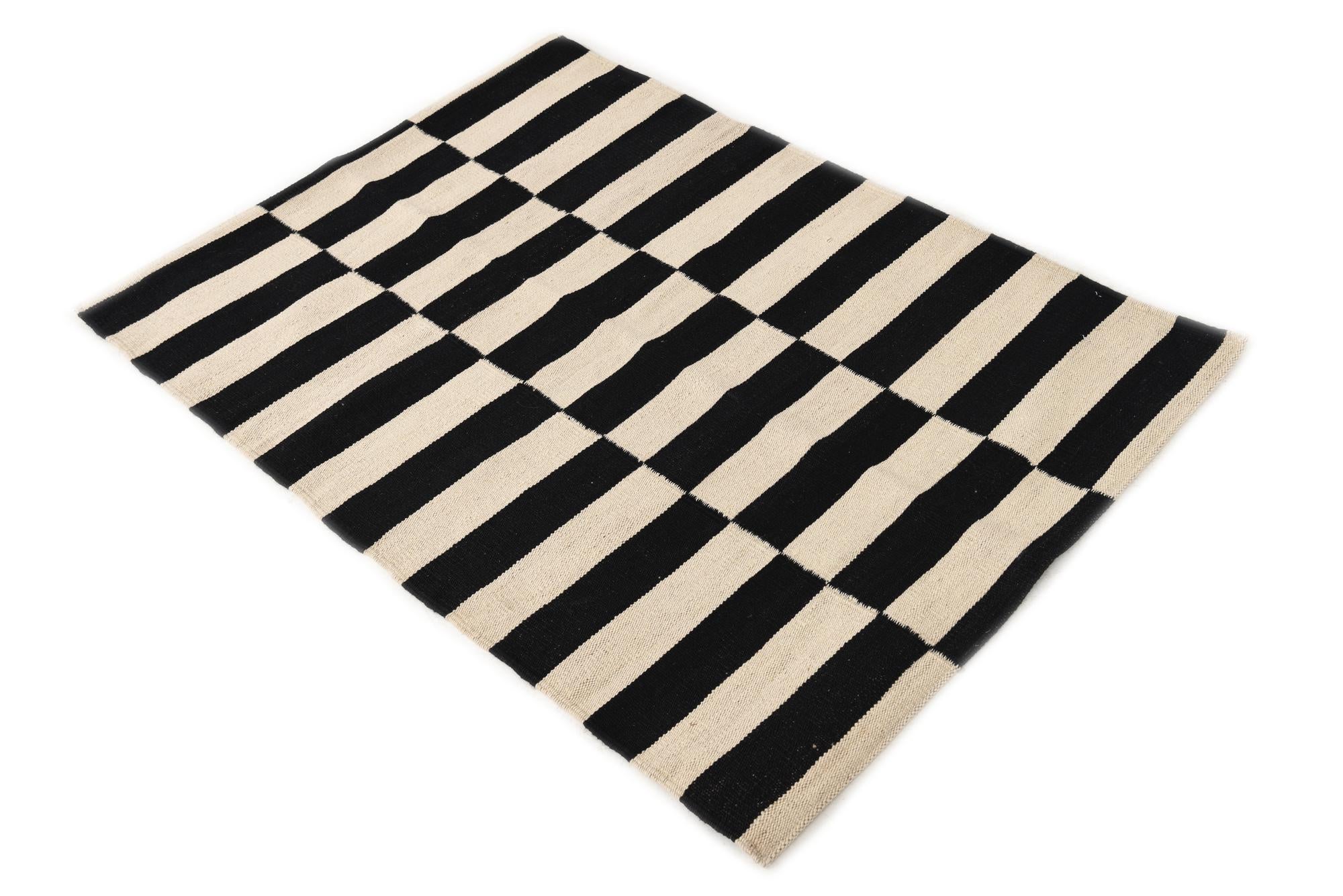 2' 8 x 3' 9 Hand Woven Kilim Modern Wool Rug