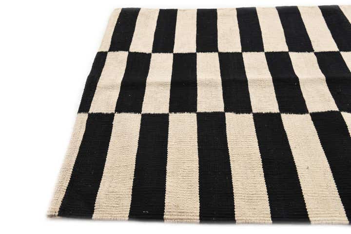 2' 8 x 3' 9 Hand Woven Kilim Modern Wool Rug