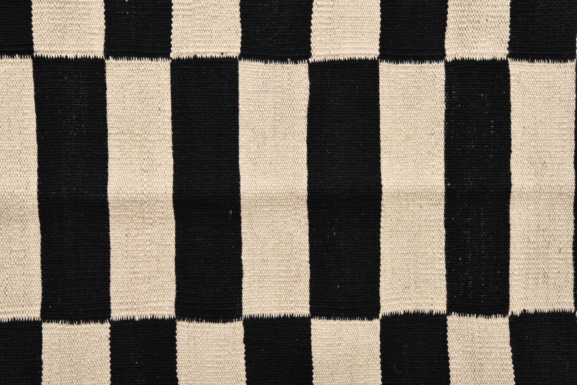 2' 8 x 3' 9 Hand Woven Kilim Modern Wool Rug