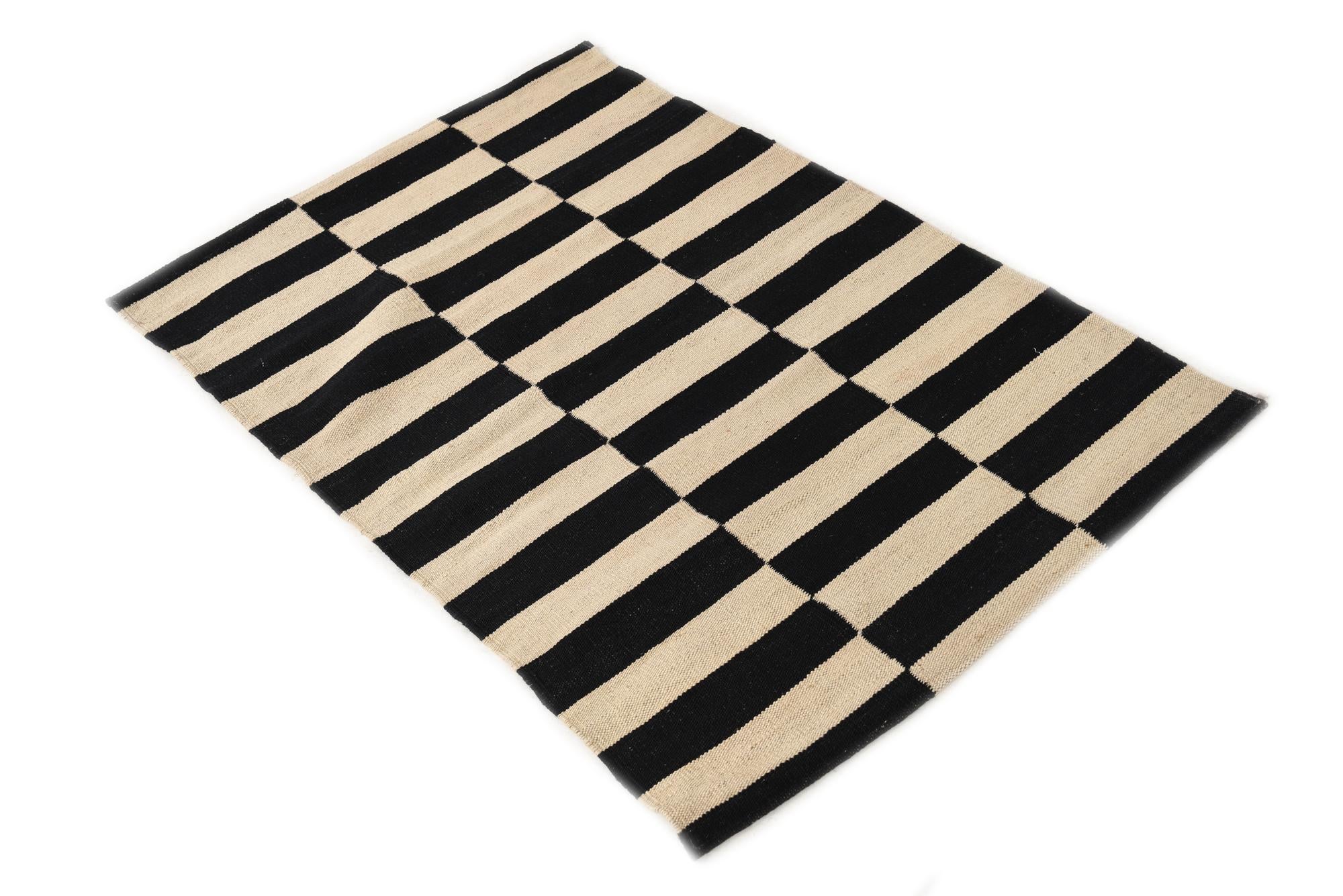 2' 7 x 3' 9 Hand Woven Kilim Modern Wool Rug
