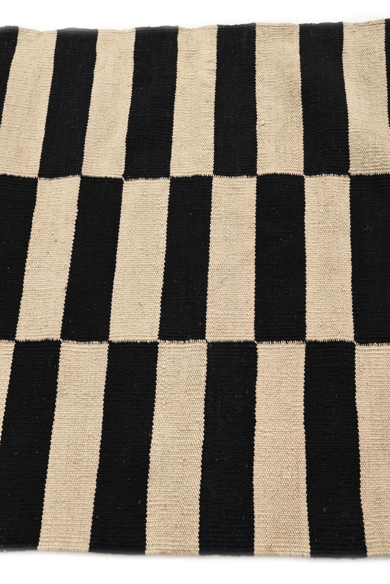 2' 7 x 3' 9 Hand Woven Kilim Modern Wool Rug