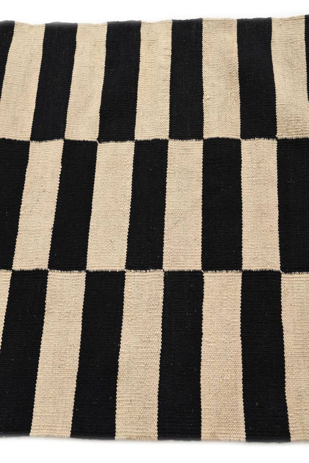 Detail image of 2' 7 x 3' 9 Hand Woven Kilim Modern Wool Rug