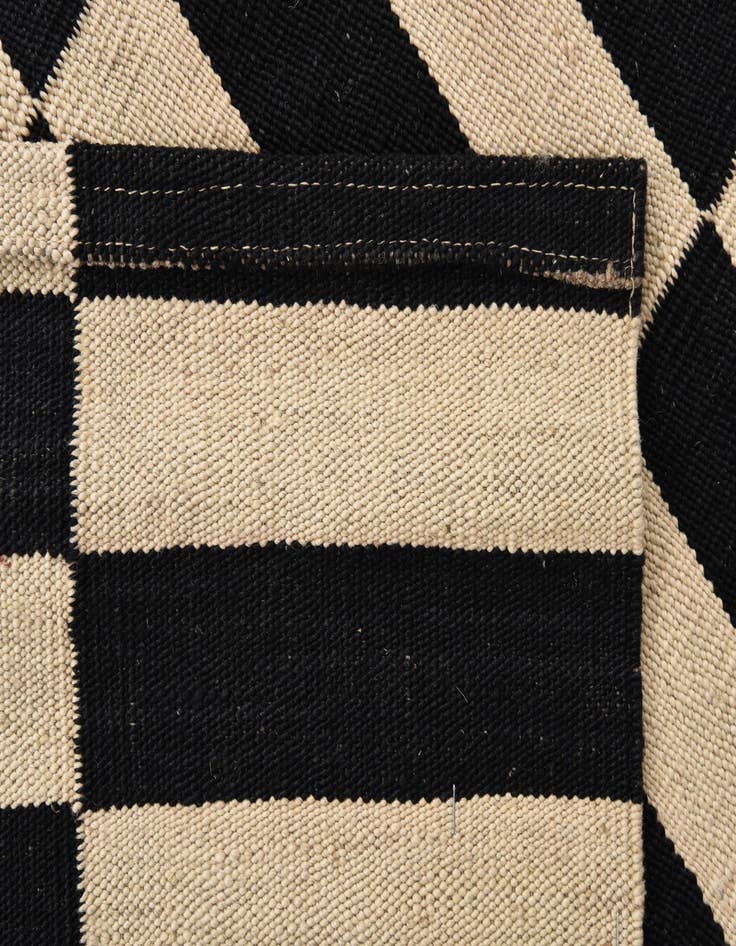 Detail image of 2' 7 x 3' 9  Hand Woven Kilim Modern Wool Rug