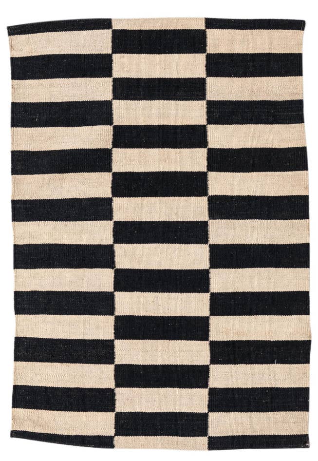 Detail image of 2' 7 x 3' 9 Hand Woven Kilim Modern Wool Rug