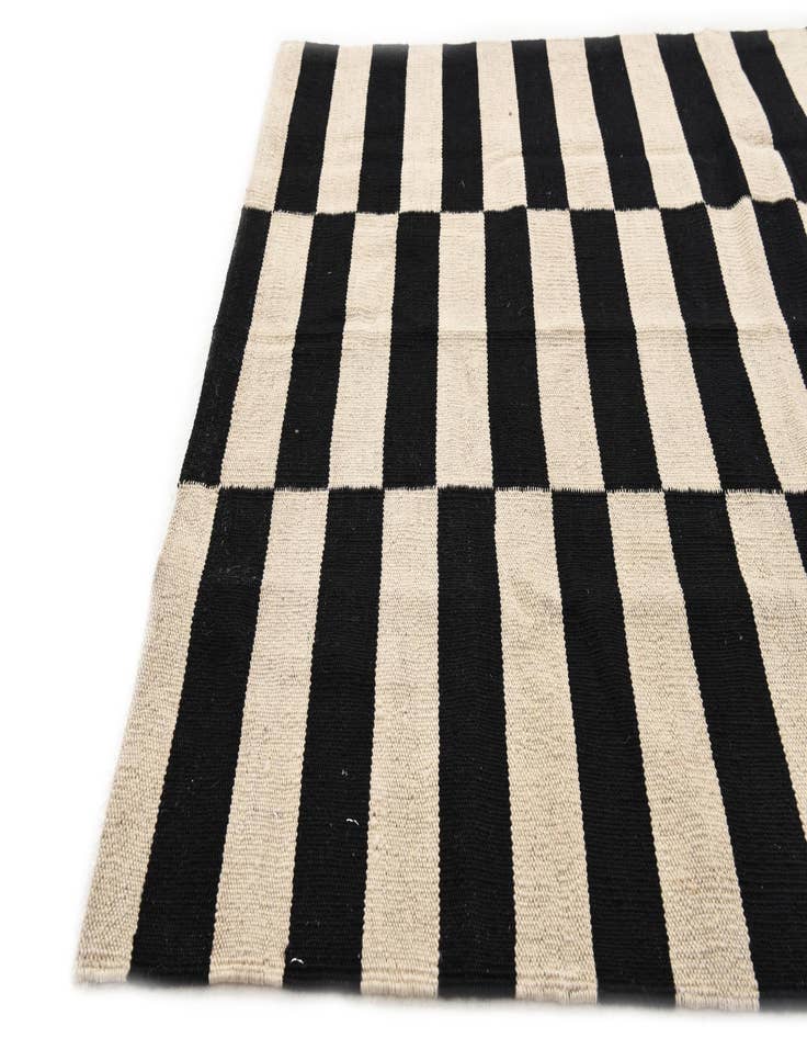 Detail image of 3' 3 x 5'  Hand Woven Kilim Modern Wool Rug